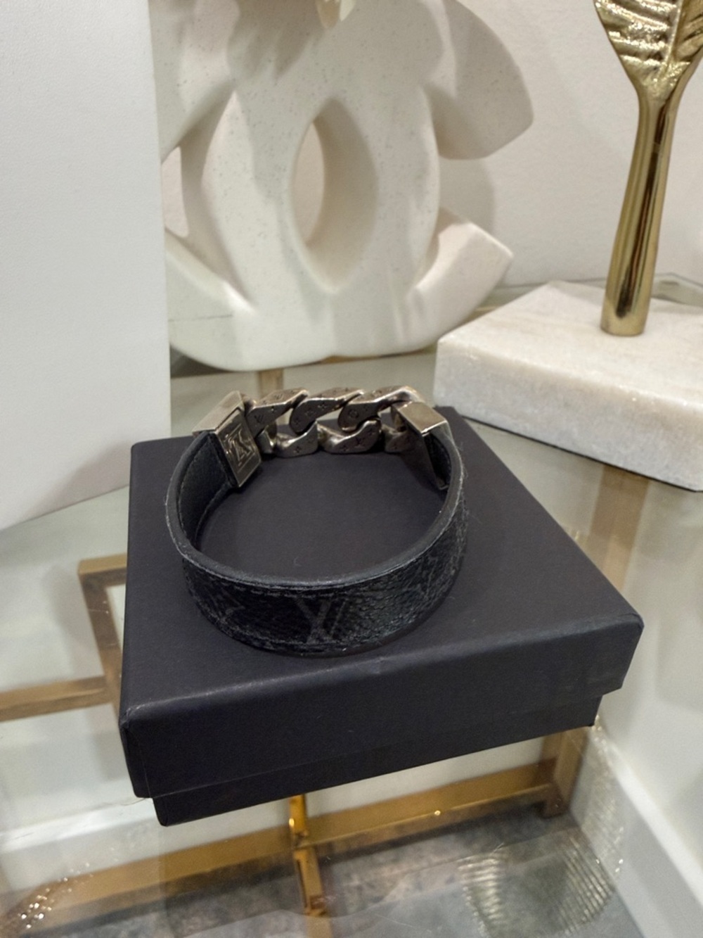 Louis Vuitton Monochain Reverso Bracelet in Monogram Eclipse Black - Picture 4 of 7